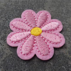 Het geborduurde embleem Bloem Roze